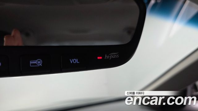 Genesis G80 2019 — photo 32