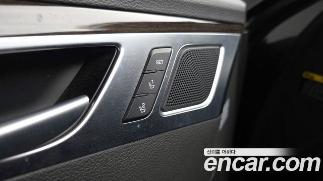 Genesis G80 2019 — photo 34