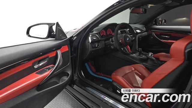 BMW M4 2018 — photo 13