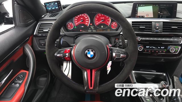 BMW M4 2018 — photo 19