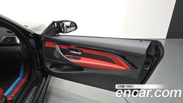 BMW M4 2018 — photo 14