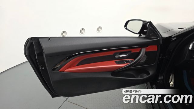 BMW M4 2018 — photo 15