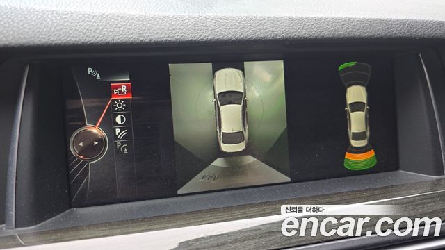 BMW 5-Series 2016 — photo 17