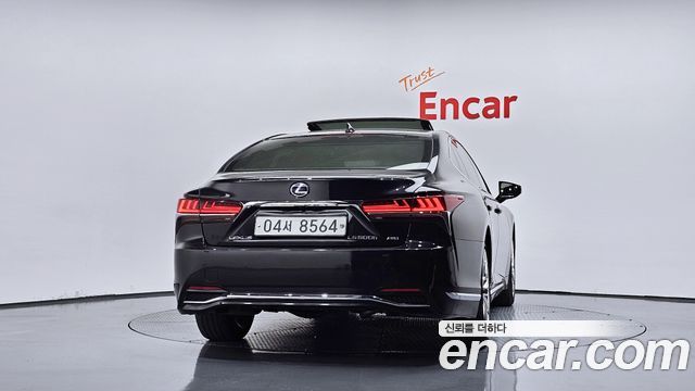 Lexus LS 2018 — photo 4