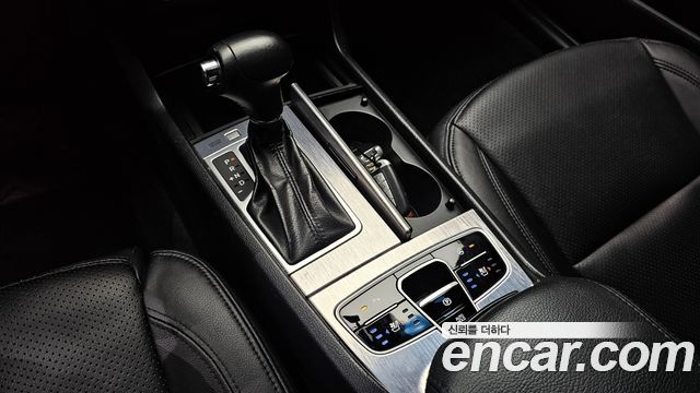 Kia K7 2012 — photo 9