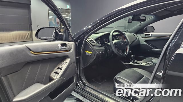 Kia K7 2012 — photo 10