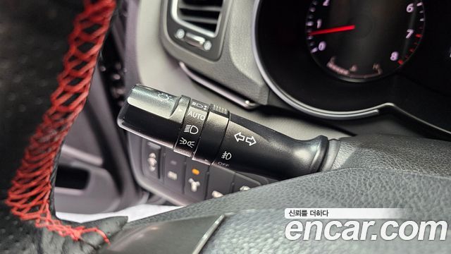 Kia K7 2012 — photo 17