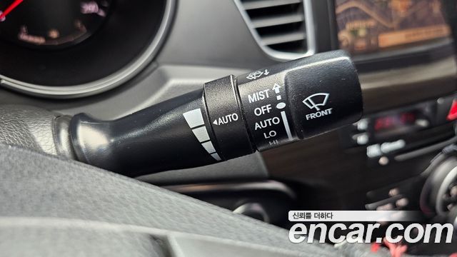 Kia K7 2012 — photo 18