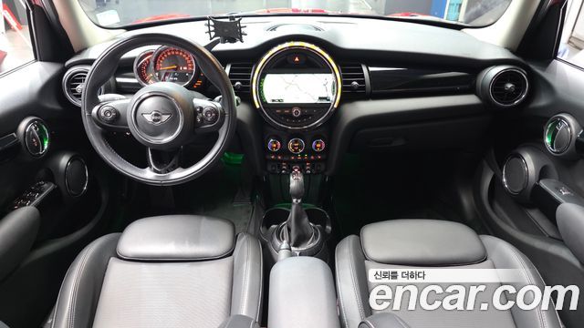 Mini Cooper 2017 — photo 7