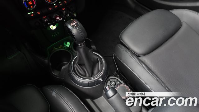 Mini Cooper 2017 — photo 9