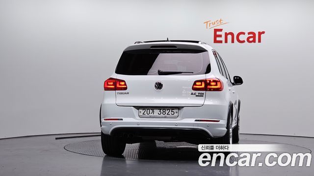 Volkswagen Tiguan 2014 — photo 4