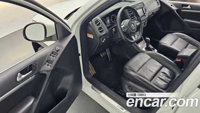 Volkswagen Tiguan 2014 — photo 10