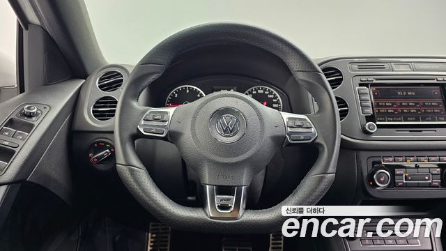 Volkswagen Tiguan 2014 — photo 14