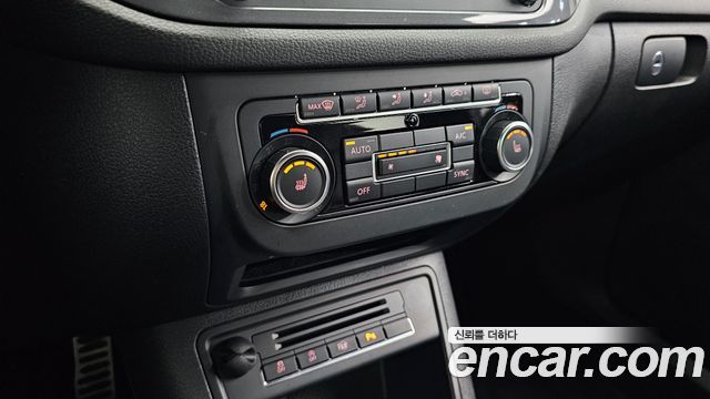 Volkswagen Tiguan 2014 — photo 18