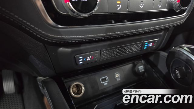 KG Mobility Rexton 2018 — photo 21