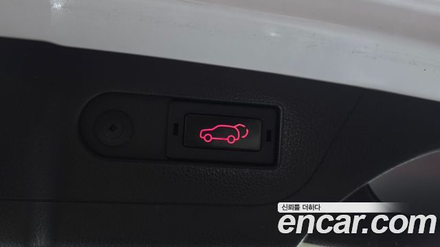 KG Mobility Rexton 2018 — photo 24