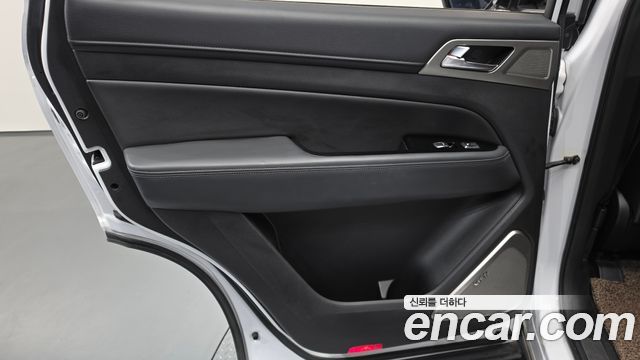 KG Mobility Rexton 2018 — photo 15