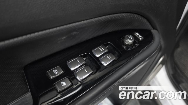 KG Mobility Rexton 2018 — photo 28