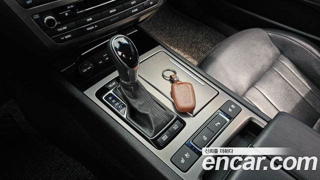 Hyundai Genesis 2016 — photo 9