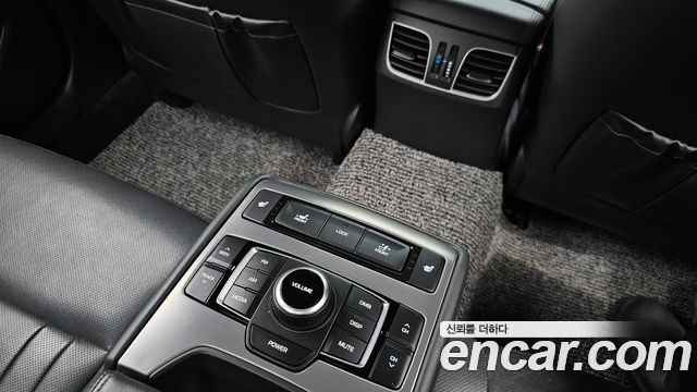 Hyundai Genesis 2016 — photo 19