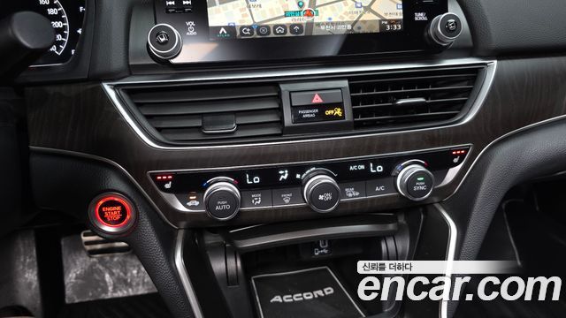 Honda Accord 2018 — photo 23