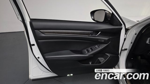 Honda Accord 2018 — photo 14
