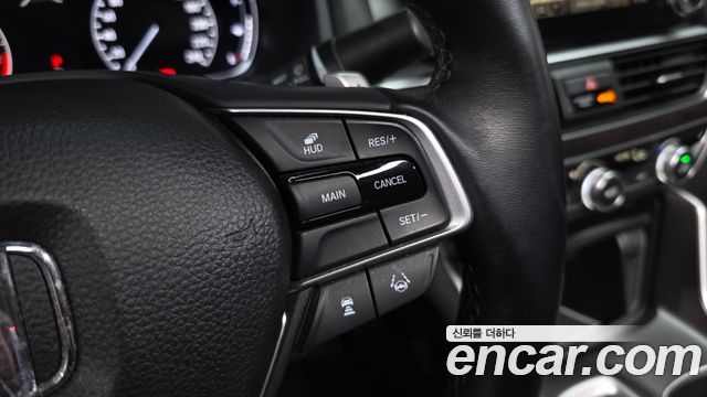 Honda Accord 2018 — photo 27