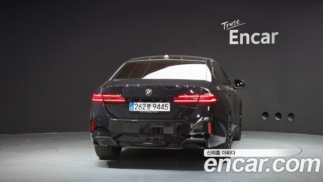 BMW 5-Series 2026 — photo 4