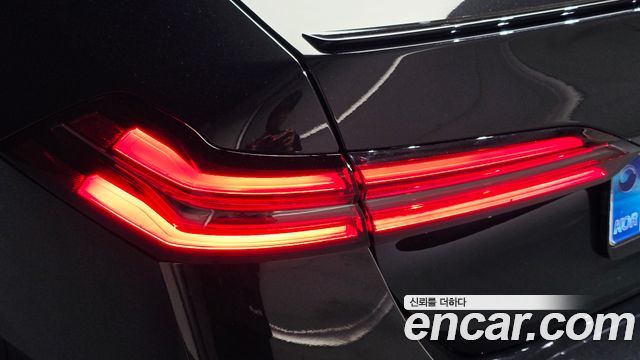 BMW 5-Series 2026 — photo 9