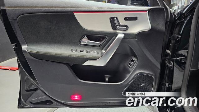 Mercedes-Benz CLA-Class 2025 — photo 14