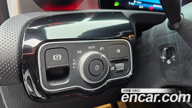 Mercedes-Benz CLA-Class 2025 — photo 31