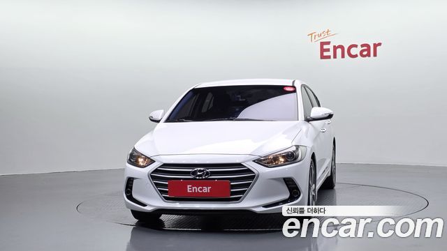 Hyundai AVANTE 2018 — photo 3