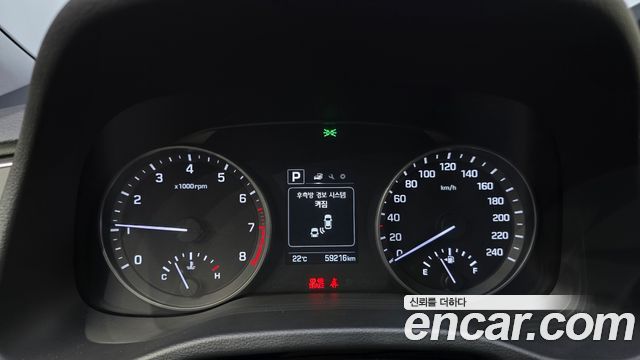 Hyundai AVANTE 2018 — photo 11