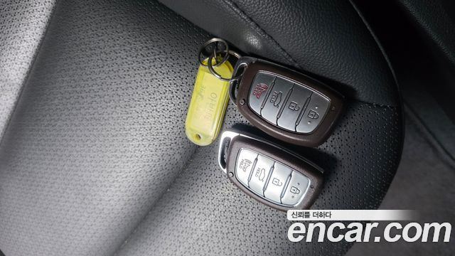 Hyundai AVANTE 2018 — photo 29