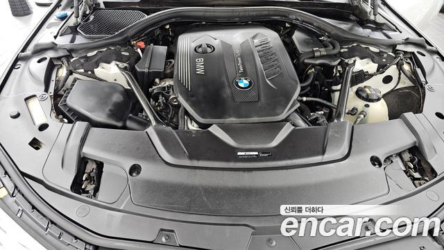 BMW 7-Series 2019 — photo 6