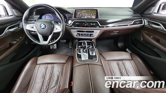 BMW 7-Series 2019 — photo 7