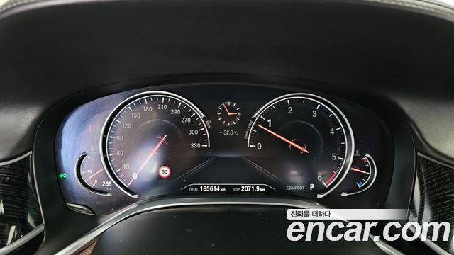 BMW 7-Series 2019 — photo 8