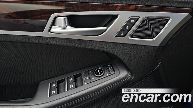 Hyundai Genesis 2016 — photo 29