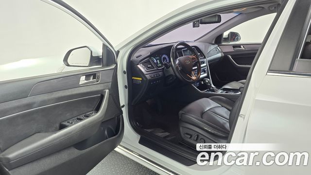 Hyundai Sonata 2018 — photo 13