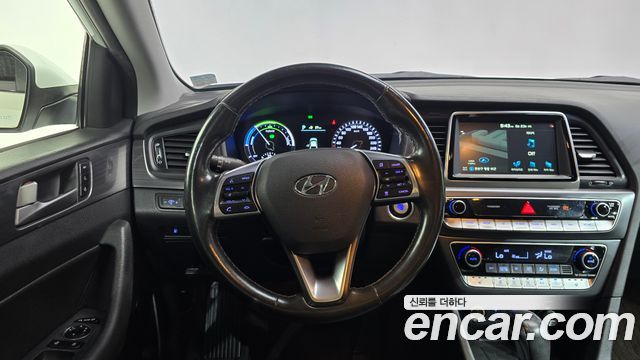 Hyundai Sonata 2018 — photo 20