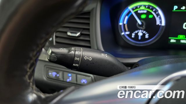 Hyundai Sonata 2018 — photo 24