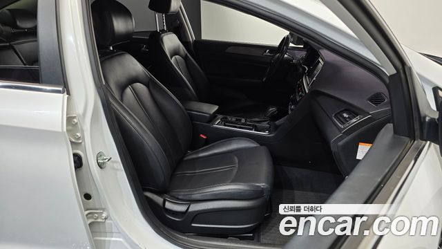 Hyundai Sonata 2018 — photo 16