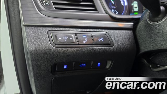 Hyundai Sonata 2018 — photo 28