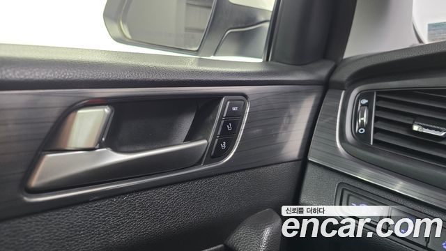 Hyundai Sonata 2018 — photo 30