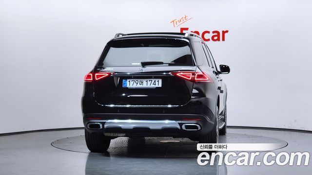 Mercedes-Benz GLE-Class 2020 — photo 4