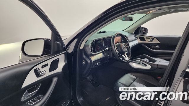 Mercedes-Benz GLE-Class 2020 — photo 13