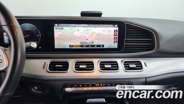 Mercedes-Benz GLE-Class 2020 — photo 19