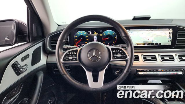 Mercedes-Benz GLE-Class 2020 — photo 20