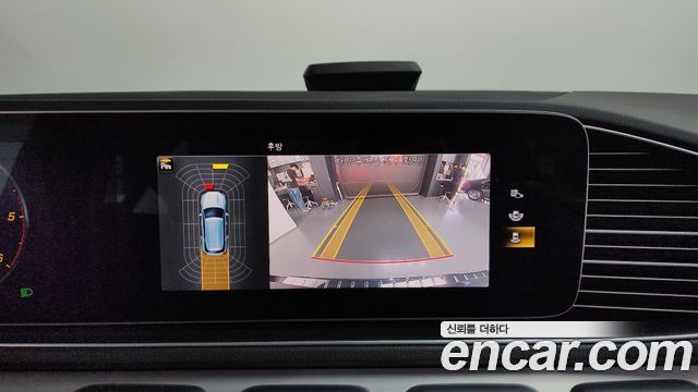 Mercedes-Benz GLE-Class 2020 — photo 21