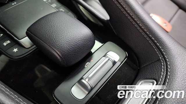 Mercedes-Benz GLE-Class 2020 — photo 23